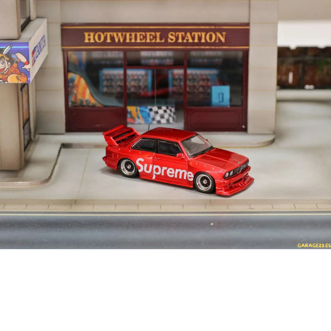 Street Weapon BMW E30 *Supreme* red 1/64