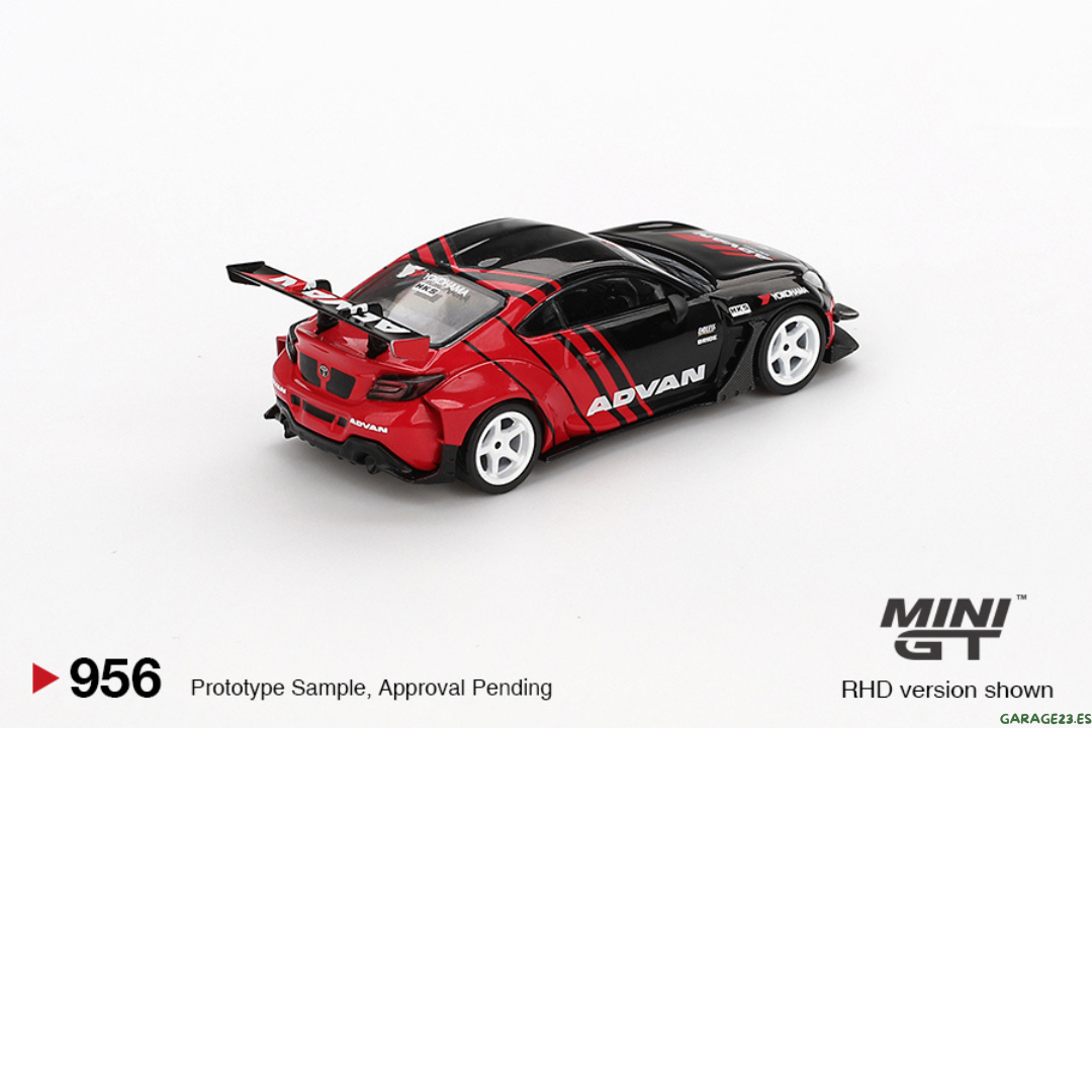 MINI GT Toyota GR86 HKS TYPE R ADVAN 2022 ** SALÓN AUTOMOVIL TOKIO ** # 956