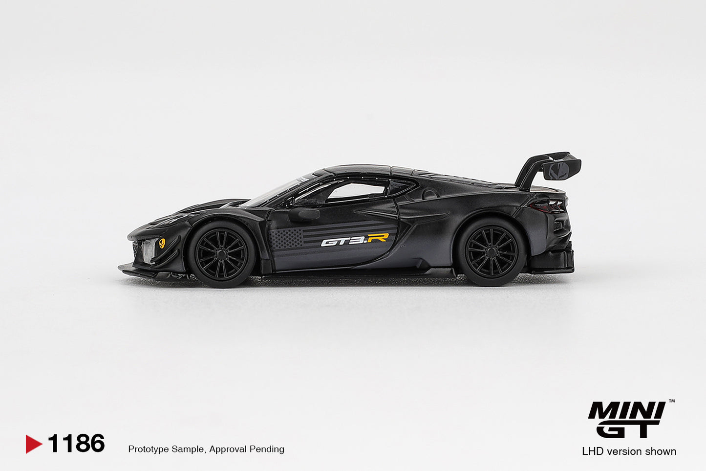 *** EN CAMINO *** MINI GT CHEVROLET CORVETTE Z06 GT3 R ROAD AMERICA TEST CAR 2025 # 1186