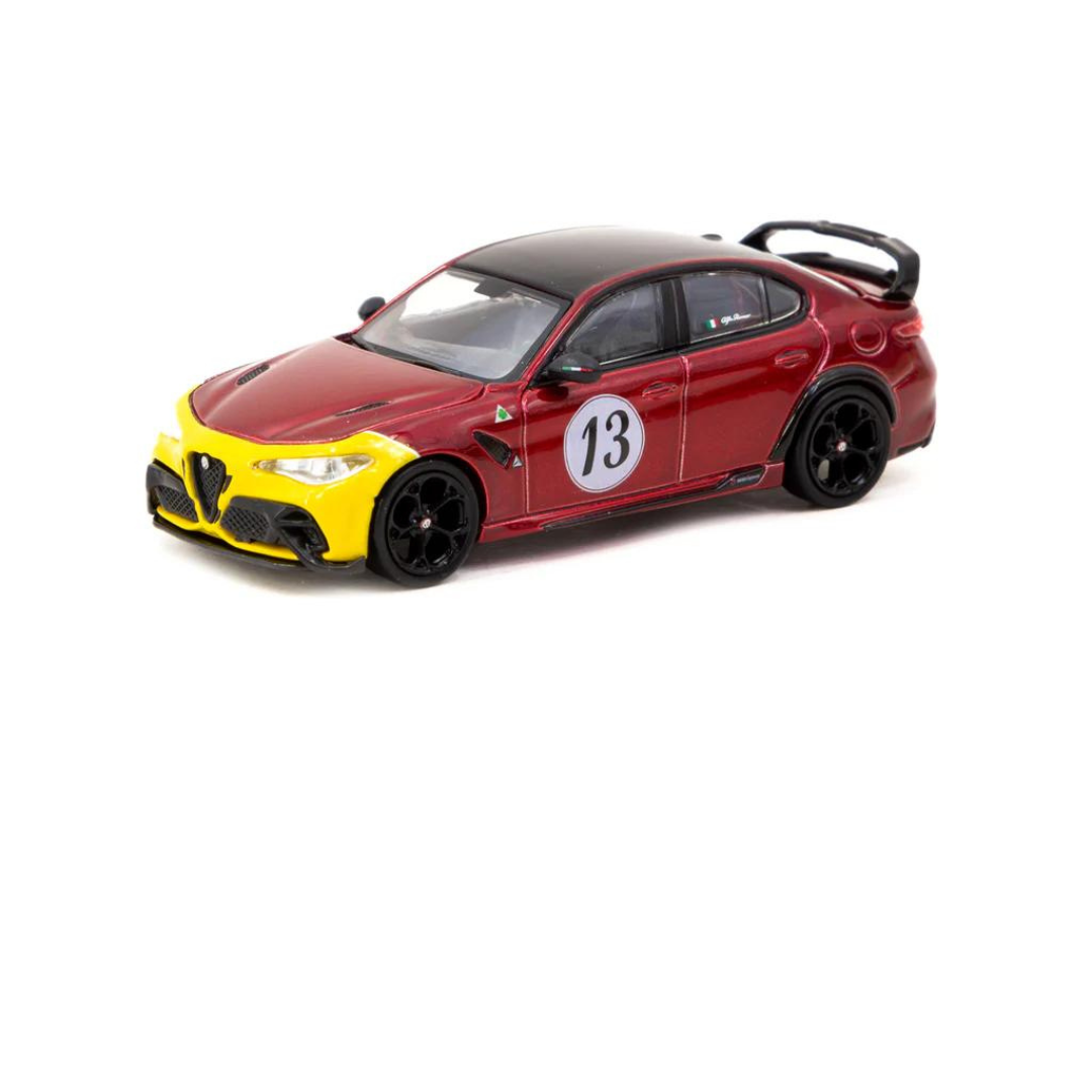 %%% Tarmac Works 1/64 Alfa Romeo Giulia GTAm Rojo/Amarillo - GLOBAL64