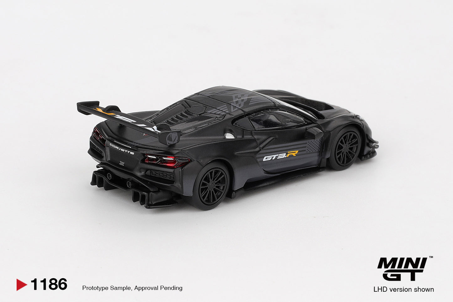 *** EN CAMINO *** MINI GT CHEVROLET CORVETTE Z06 GT3 R ROAD AMERICA TEST CAR 2025 # 1186