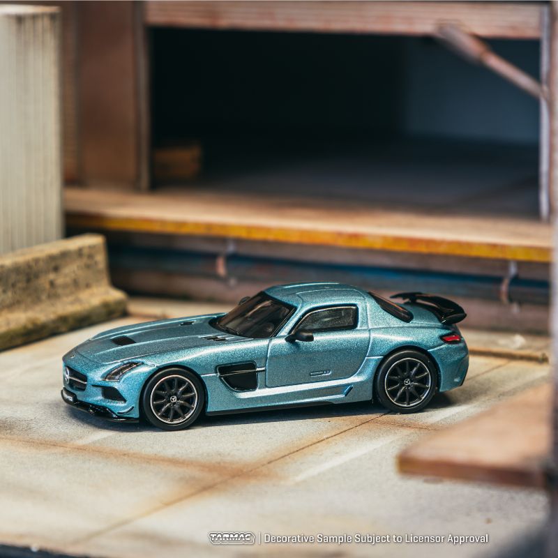 Tarmac Works 1.64 Mercedes-Benz SLS AMG Coupé Black Series Azul Mate