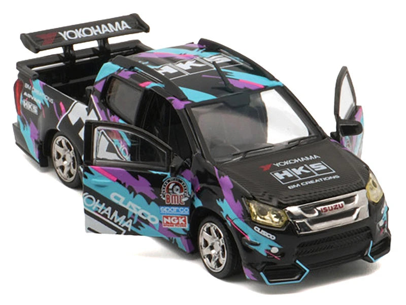 BM Creations - Isuzu DMax 2018 -Low Rider HKS  *Modelo exclusivo de la TDE Thailand Diecast Expo 2025* 1.64
