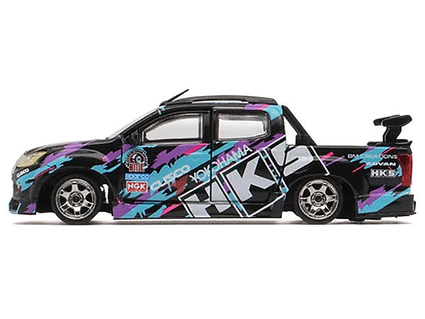 BM Creations - Isuzu DMax 2018 -Low Rider HKS  *Modelo exclusivo de la TDE Thailand Diecast Expo 2025* 1.64