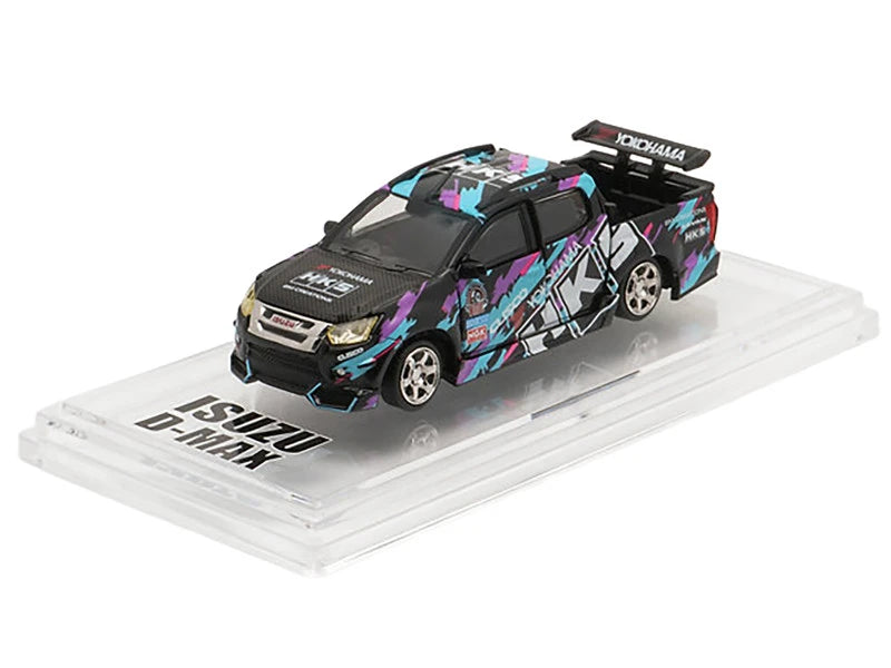BM Creations - Isuzu DMax 2018 -Low Rider HKS  *Modelo exclusivo de la TDE Thailand Diecast Expo 2025* 1.64