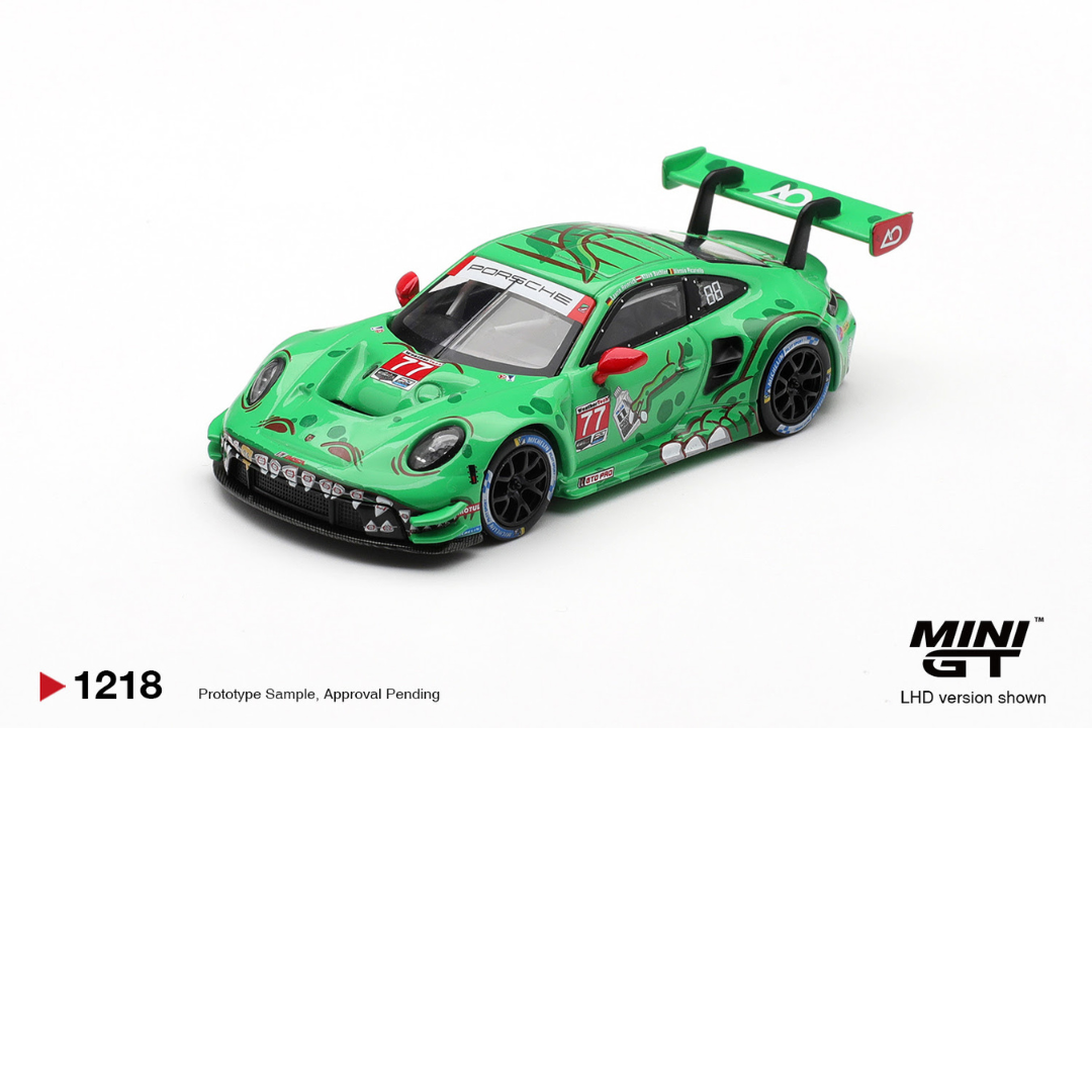 ***PRE ORDER *** LLEGADA APROXIMADA ULTIMO TRIMESTRE 2026 *** PUEDE SUFRIR RETRASOS ***Mini GT ¨REXY BRACKETS¨ PORSCHE 911 WINNER 2025 (992) GT3 R #77 AO RACING SEBRING 12 HRS CLASS # 1218