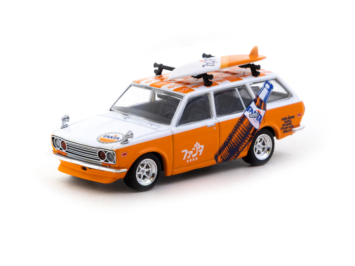 Tarmac Works 1.64 1972 Datsun Bluebird 510 Wagon "Fanta" Naranja/Blanco