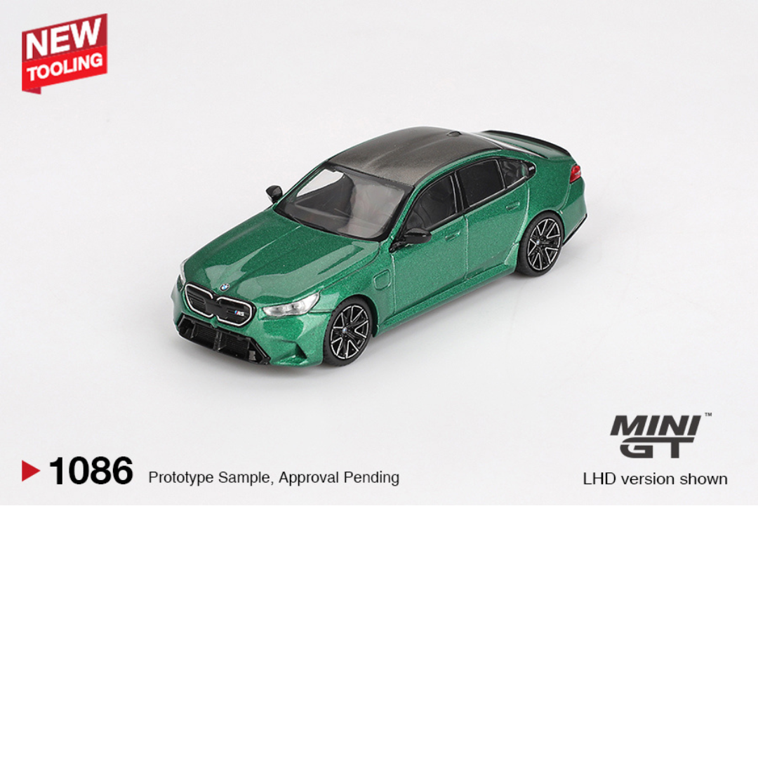 MINI GT BMW M5 (G90) ISLE OF MAN GREEN METALLIC 2024 # 1086