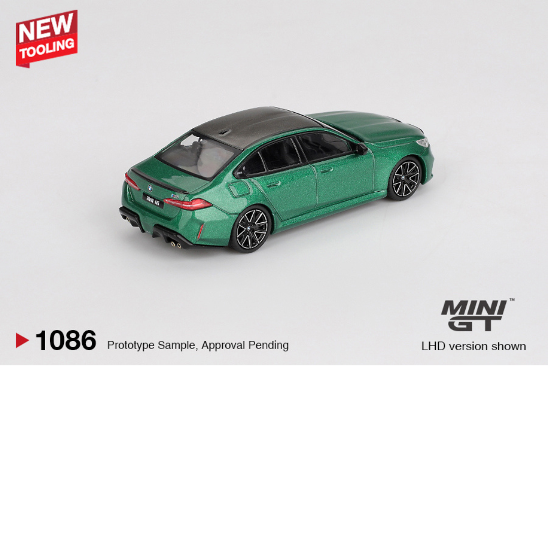 MINI GT BMW M5 (G90) ISLE OF MAN GREEN METALLIC 2024 # 1086