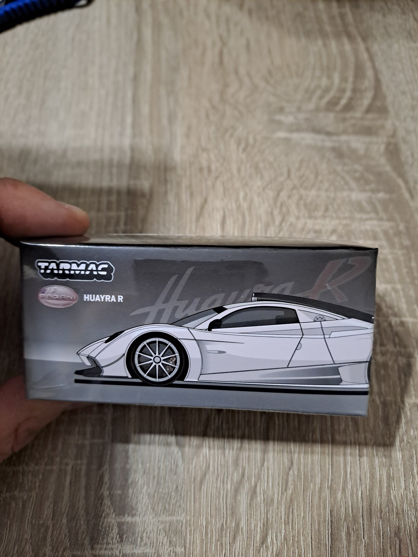 Tarmac Works Pagani Huayra R Satin Silver 1/64