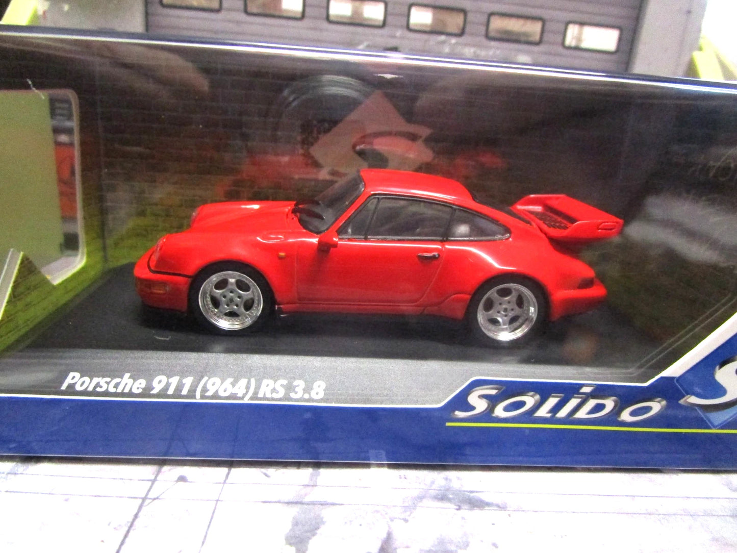 Solido 1/43 1994 Porsche 911 (964) RS 3.8 red